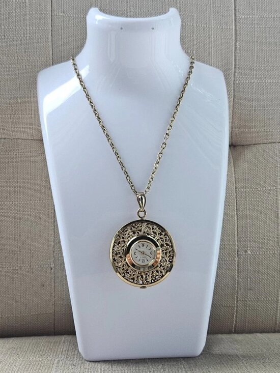 Vintage Caravelle Pocket Watch Gold Tone Watch Necklace Hand Winding Hand main image 10
